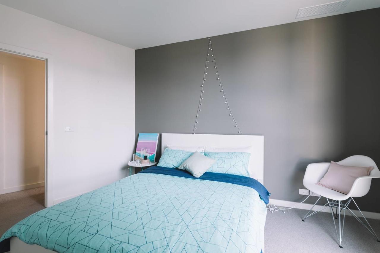 Experience Waterfront Luxury With Views Apartment Melbourne Bagian luar foto